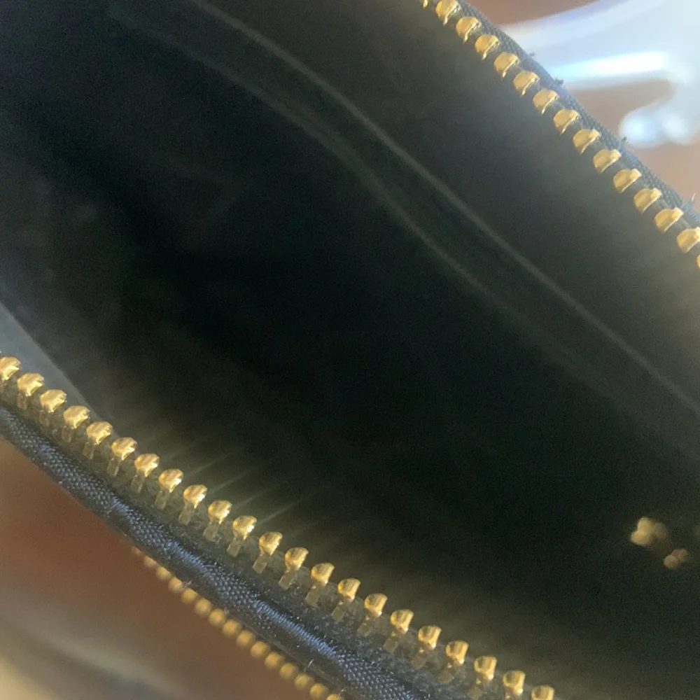 EUC Authentic Michael Kors crossbody purse - Picture 6 of 10